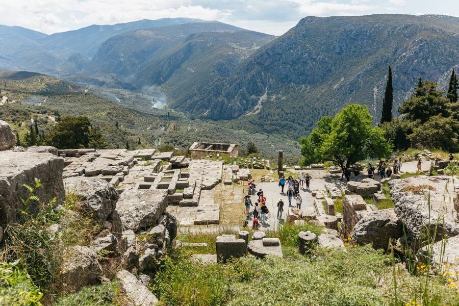 From Athens: Small-Group Delphi, Museum & Arachova Day Trip - Should you book this Delphi and Arachova day trip?