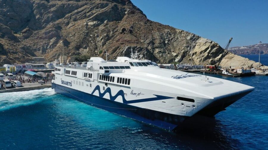 From Chania: Full-Day Trip to Santorini - Heading back to Crete at 5:45 PM