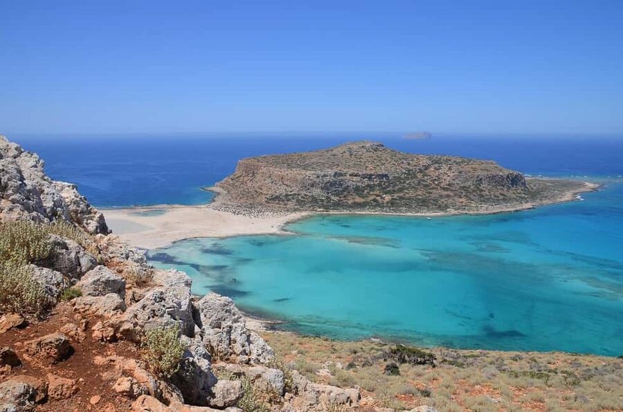 From Chania/Kissamos: Balos Lagoon Off-Road Trip & Panoramic View With a Hike - 19-seat comfort and a driver who knows the rough roads