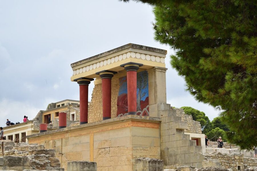 From Chania: Knossos Palace and Heraklion Full-Day Tour - How the day keeps pace: transportation and time tradeoffs