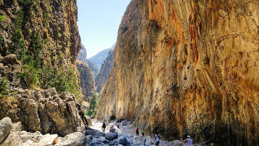 From Chania/Rethymno: Samariá Gorge Guided Hike with Pickup - The full-day schedule from Chania or Rethymno: early pickup, long roads, real time