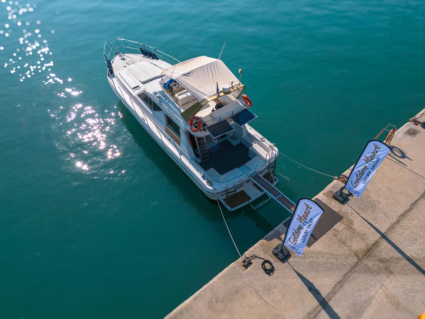 From Corfu: Luxury Yacht Cruise to Paxos and Antipaxos - Corfu to Paxos and Antipaxos by small luxury yacht: what you’re really paying for