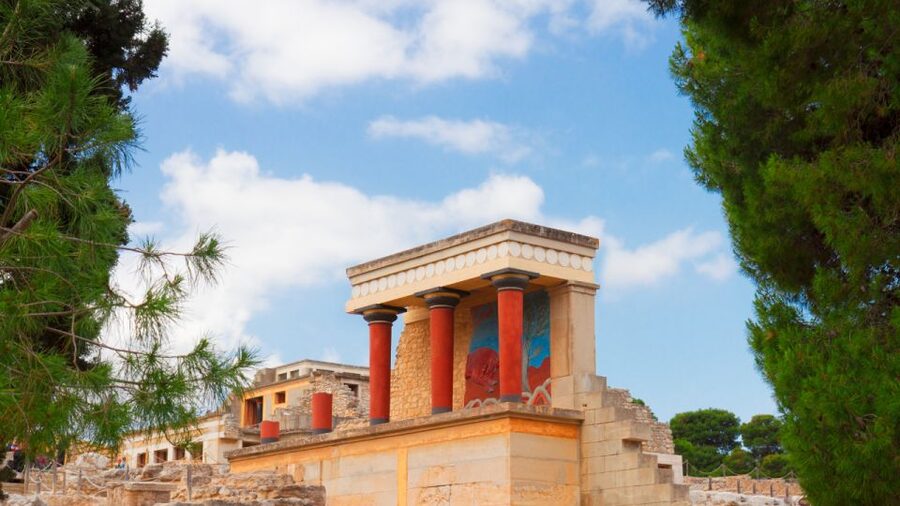 From Heraklion: Historical Center City Tour & Knossos Palace - Heraklion walk-first planning, then Venetian Harbor views