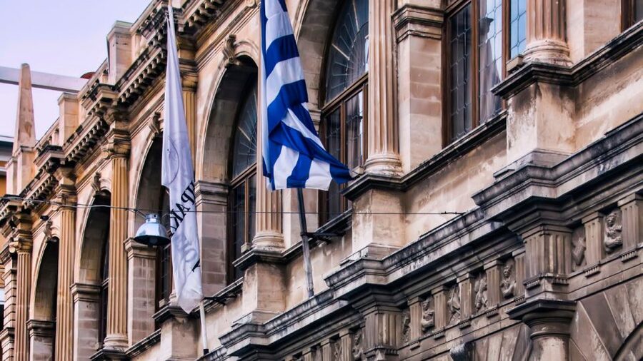From Heraklion: Historical Center City Tour & Knossos Palace - Archaeological Museum option: worth it if you want extra context
