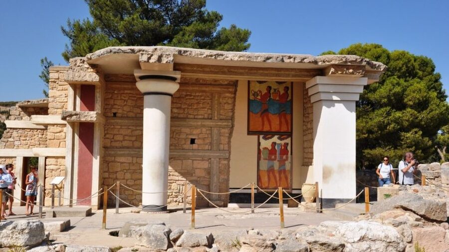 From Heraklion: Knossos and Lasithi Plateau Full-Day Tour - Lunch on the plateau: plan for your own food budget