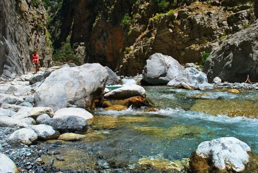 From Heraklion: Samaria Gorge Full-Day Guided Hiking Tour - Omalos Plateau prep and your first real view of the gorge