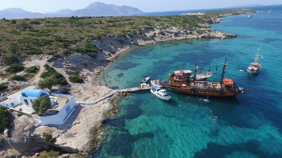 From Kos: 3-Island Pirate Cruise with Lunch and Waterslide - On Board The Barco de Pirata: Music, Wi-Fi, and Staying Comfortable