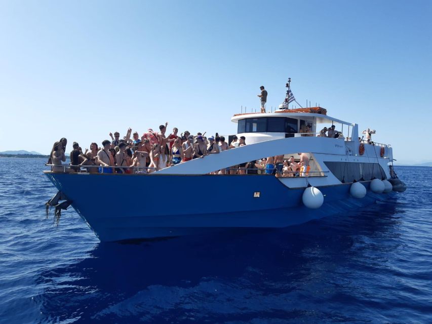 From Lefkimmi: Corfu, Kavos Party Booze Cruise - The party-cruise formula: music first, then swimming