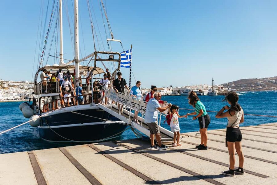 From Mykonos: Cruise to Delos and Rhenia with Lunch - Heading to Delos: one of the most sacred archaeological sites in the Greek world