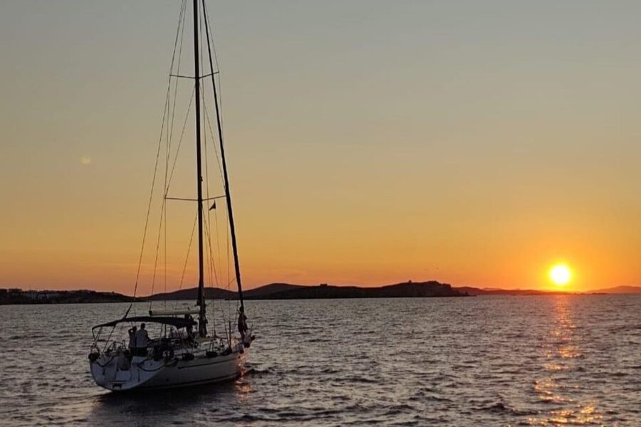From Mykonos: Delos & Rhenia All-Inclusive Cruise with Lunch - What to Bring (and What to Skip)