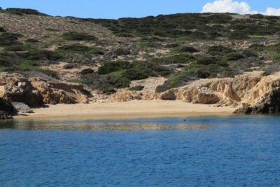Antiparos and Despotiko Full-Day Swim Cruise