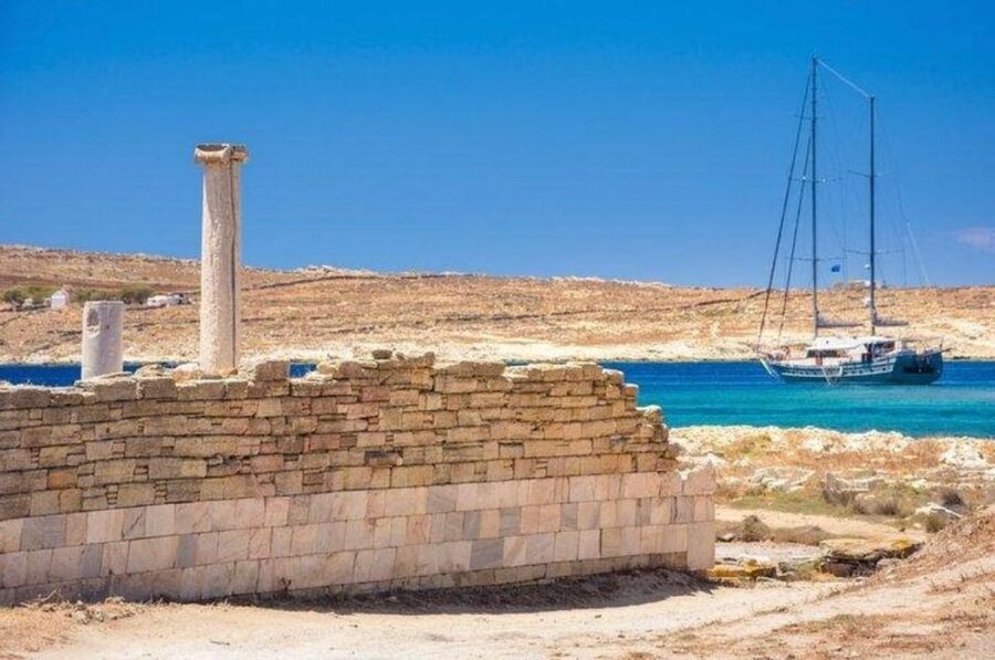 From Paros: Paros Island Bus Tour and Boat Trip to Antiparos - Pounta to Antiparos by ferry: the alleys part is the payoff