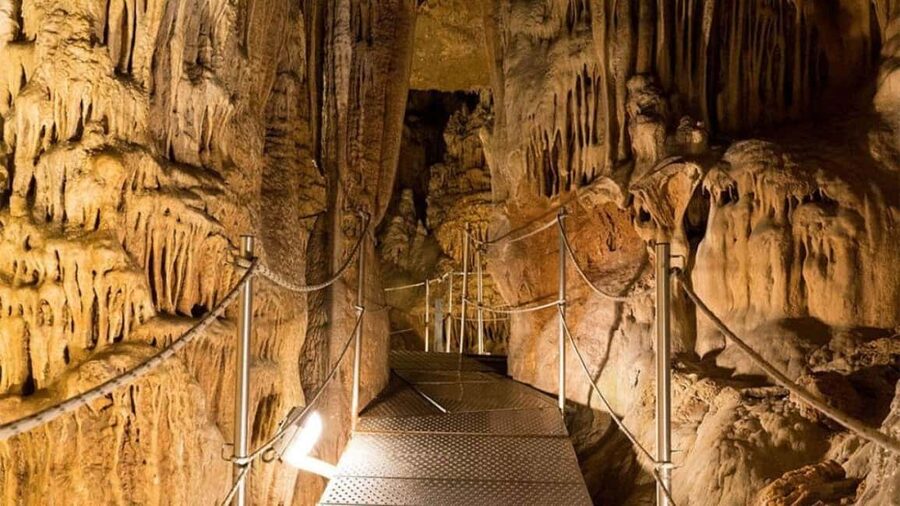 From Rethymno: Arkadi, Margarites, Sfendoni Cave & Axos Tour - A one-day loop from Rethymnon in about 8 hours