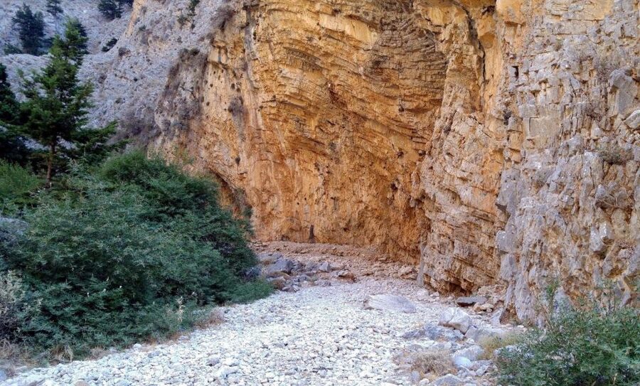 From Rethymno/Chania: Imbros Gorge Hike - Landmarks along the way: Airplane, Stenada, Mesofarango, Xepitira Arch