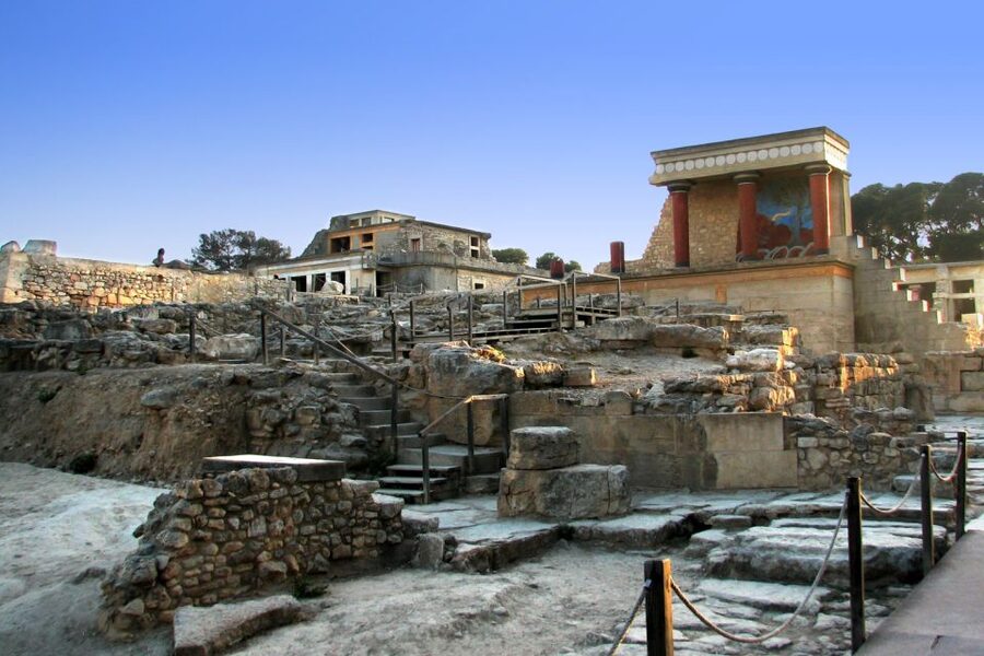 From Rethymno: Knossos Palace and Heraklion Guided Tour - Heraklion Old Town freedom: what to do with your 4 hours