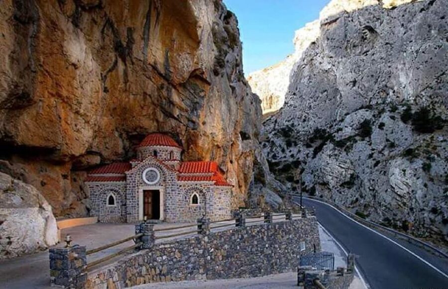 From Rethymno: Lake Kournas and Villages Full-Day Tour - A route that mixes villages, gorges, and real swimming time