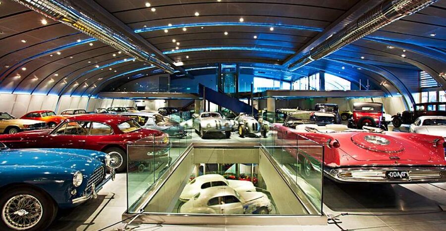 Hellenic Motor Museum Entrance Ticket - Getting oriented at Capitol Mall in central Athens