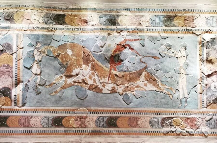Heraklion Archaeological Museum Ticket & Audio Guide - Clio Muse audio guide on your phone, set up before you enter