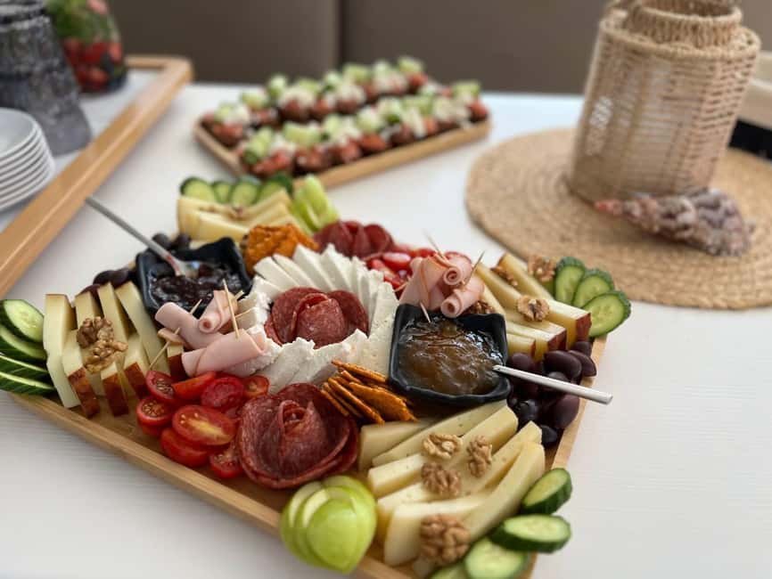 Heraklion: Catamaran Cruise to Dia Island - Meeting at Marina Café: how to start without stress