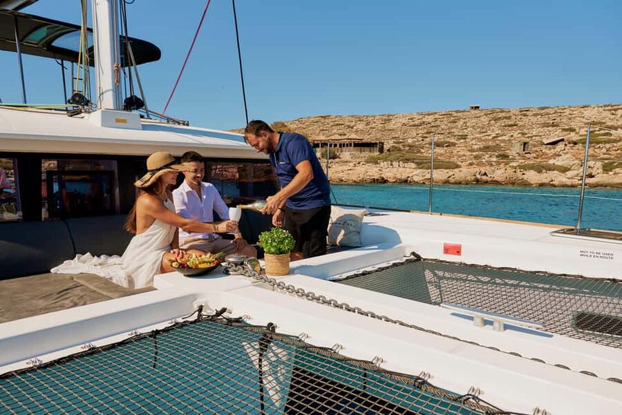 Heraklion: Catamaran Cruise to Dia Island - The quick fortress photo stop in Heraklion area