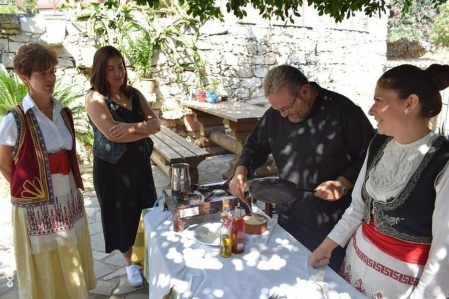 Heraklion: Cretan Cooking Lesson with Lunch in Arolithos - Logistics: getting to Arolithos and planning your half-day