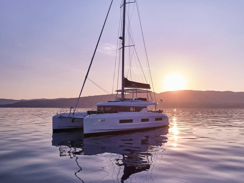 Heraklion: Dia Island Luxury Catamaran Cruise with Meal - Dia’s sheltered bay: how the 3.75 hours in the water plays out