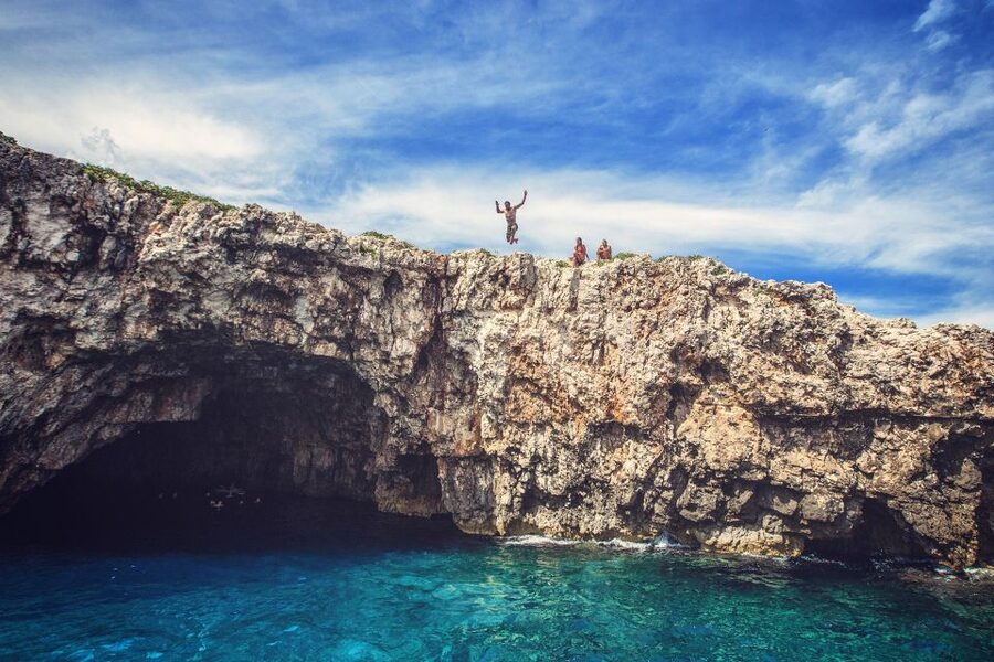 Heraklion: Dia Island Morning Sailing Trip with Snorkeling - Return sail and the second Rocca a Mare pass