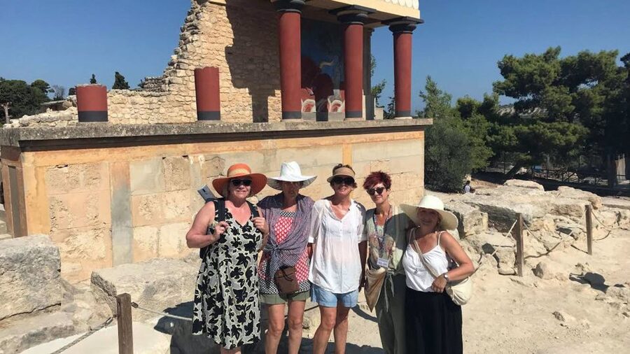 Heraklion: Knossos Private Guided Tour & Skip-the-Line Entry - Inside the labyrinth, what you will see in 1.5 hours