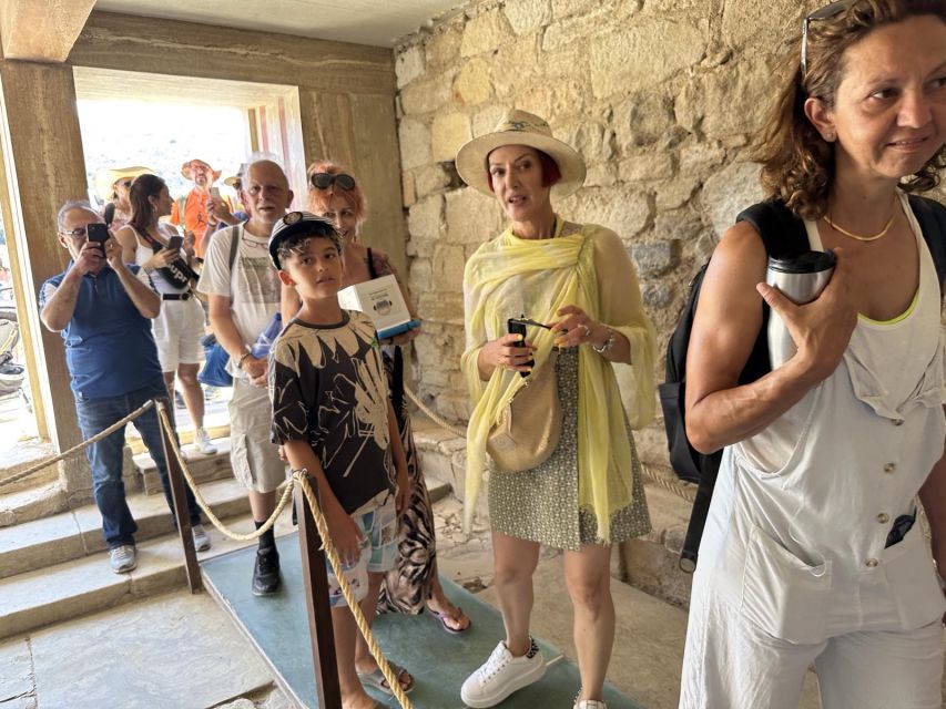 Heraklion: Knossos Private Guided Tour & Skip-the-Line Entry - Timing, heat, and transfers from Heraklion city