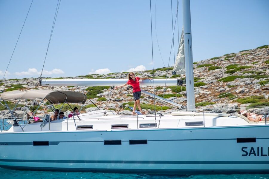 Heraklion: Private Full-Day Sailing Trip to Dia Island - Onboard drinks and a meal plan that matches your style
