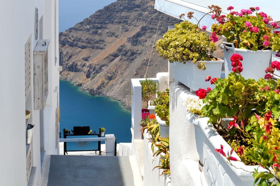 Heraklion: Santorini Day Trip with Boat Transfer & Oia Visit - The optional Santorini Volcano boat tour and hot springs