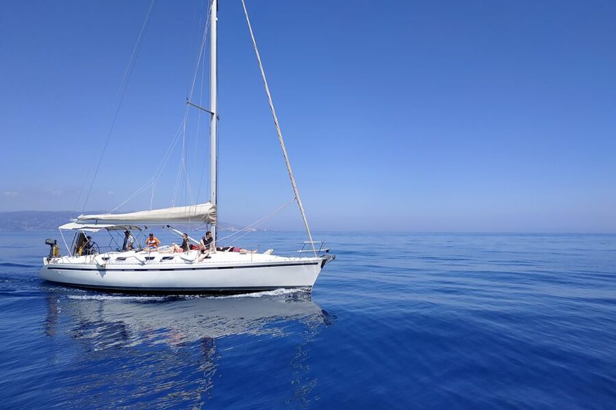 Heraklion: Small-Group Sailing Trip to Dia Island with Lunch - From Heraklion pickup to the Old Venetian port: smooth start, real safety briefing