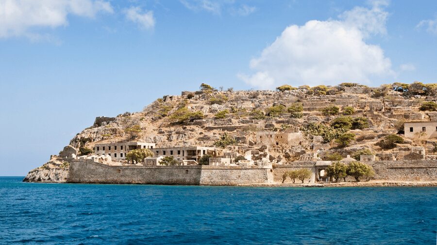 Heraklion: Spinalonga and Agios Nikolaos Cruise with Lunch - Spinalonga on a guided walk: what to focus on