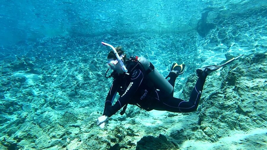 Heraklion: Try Scuba Diving For Beginners (1 dive) - Languages, audio support, and how communication usually works