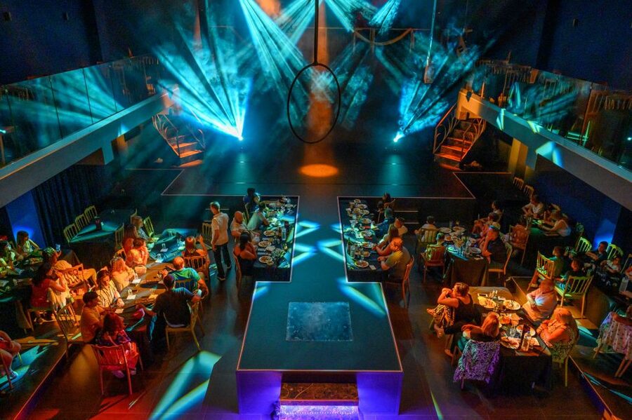 Hersonissos: Troy Dinner-Show Theatre Experience Tickets - Inside the show: heroes, gods, and how the phone interaction works