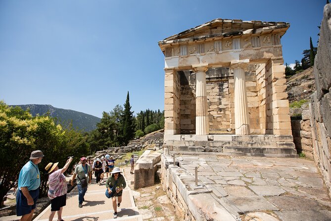 Historical Delphi One Day Tour with Arachova Stop & Expert Guide - Arachova on Mount Parnassos: stroll the stone streets, plan your lunch