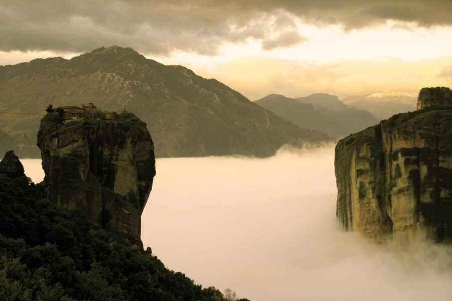 Kalabaka: Meteora Monasteries Minibus Tour with Photo Stops - Key highlights you should care about