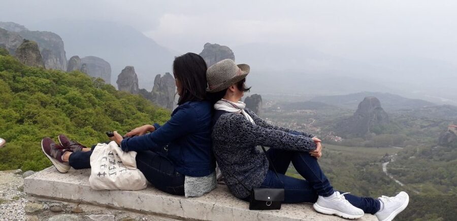 Kalabaka: Meteora Monasteries Minibus Tour with Photo Stops - Guide style in practice: English storytelling and photo help