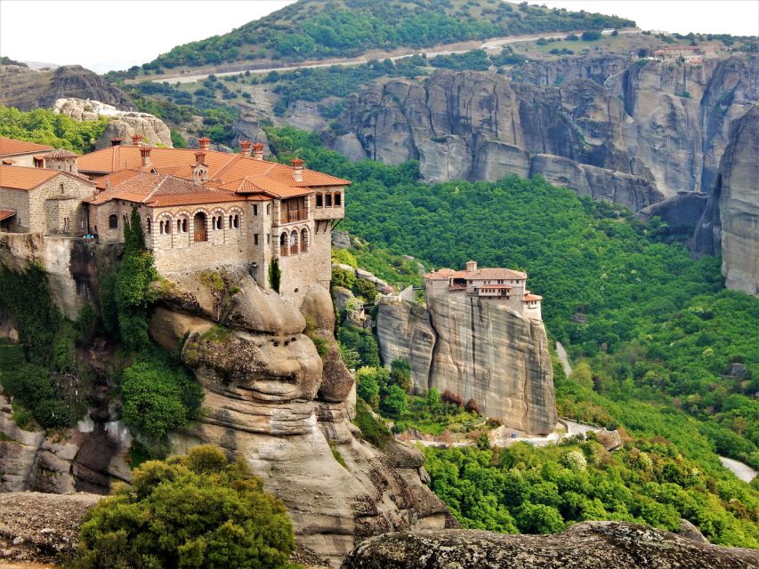 Kalabaka: Meteora Private Day Tour with a Local Guide - Key highlights at a glance