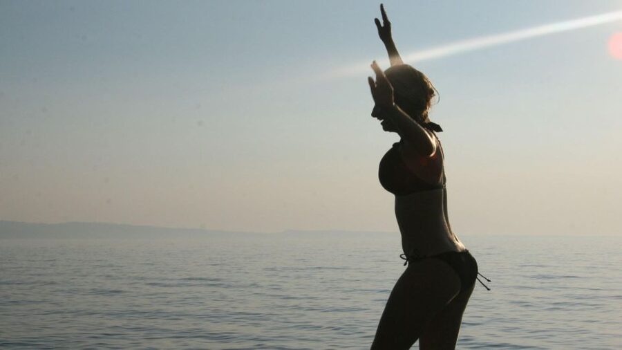 Kassandra: Sunset Sailing Boat Tour of Secluded Coves - Who this tour suits best in Halkidiki