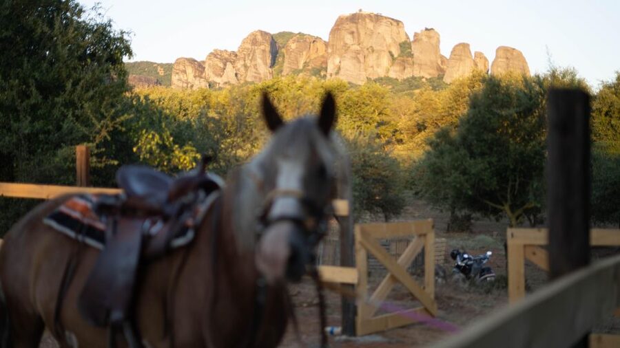 Kastraki: Meteora Sunset Horseback Riding - The main event: Meteora in sunset colors