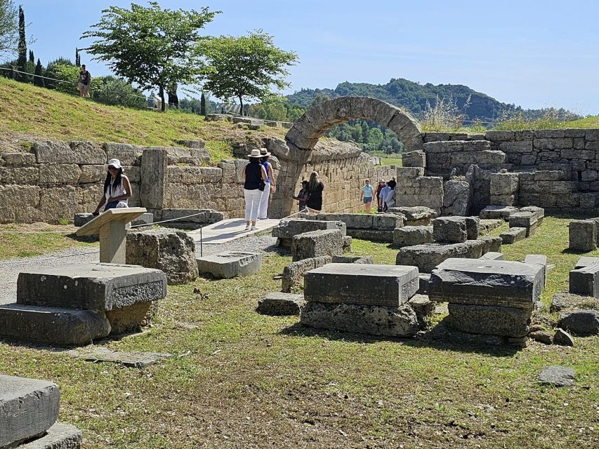 Katakolo: Ancient Olympia and Kourouta Beach Guided Tour - Kourouta Beach Stop: Sunbeds, Umbrellas, and Swim Time