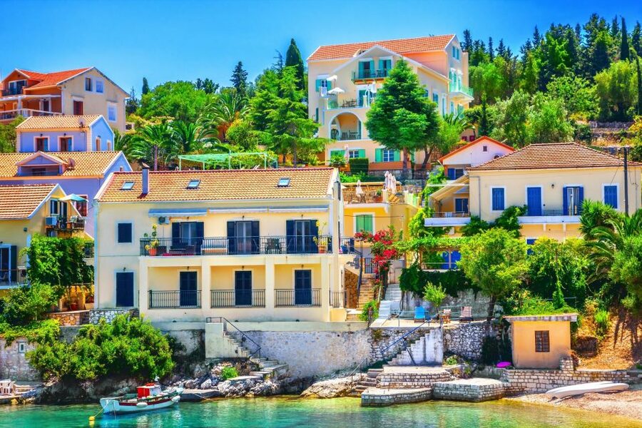 Kefalonia: Island Highlights Bus and Boat Tour with Lunch - Melissani Lake by rowboat: the real star attraction