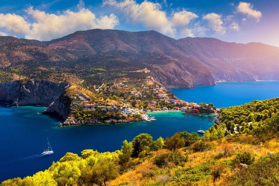 Kefalonia: Island Highlights Bus and Boat Tour with Lunch - The Ionian Sea cruise and swim stop from the boat