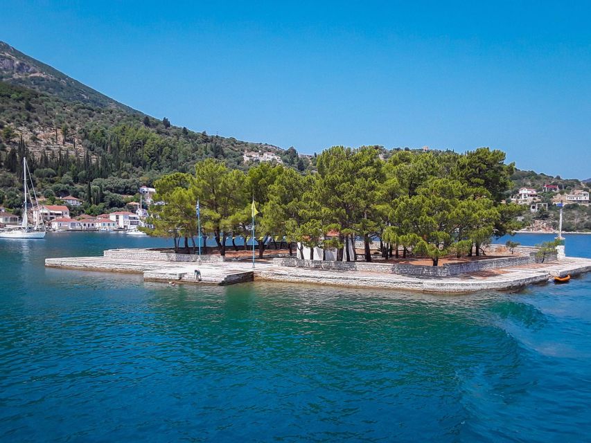 Kefalonia: Ithaca Cruise from Poros Port with Swim Stops - Kioni’s fisher village mood and the easiest meal choice