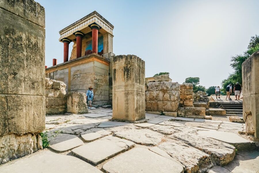 Knossos: Knossos Palace Skip-the-Line Guided Walking Tour - The Big Timeline: Earthquakes, Rebuilds, and Why the Palace Changed