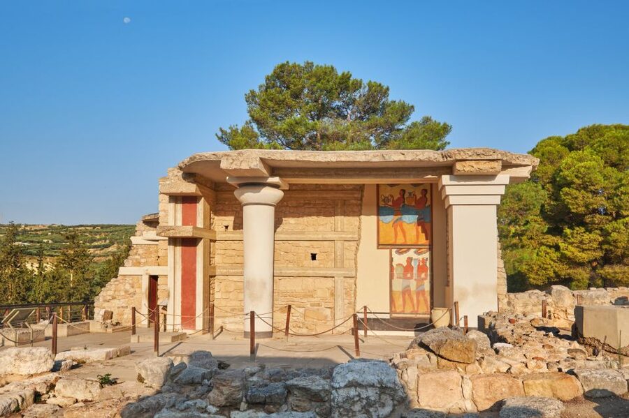 Knossos Palace: E-ticket with Audio and Heraklion City Tour - Who this tour suits best, and who should skip it