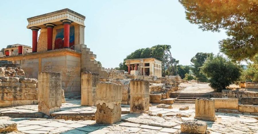 Knossos Palace, Museum & Heraklion City Tour From Chania - Pickup, coach ride, and how the day stays on track