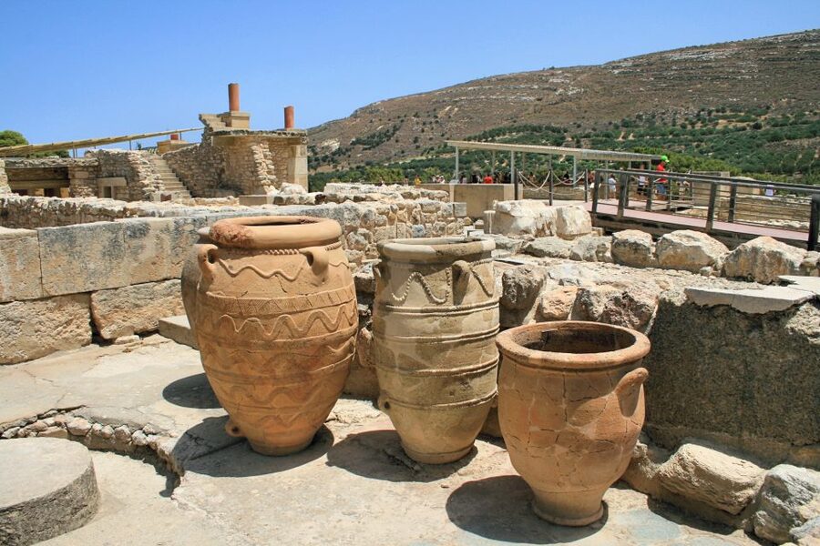 Knossos Palace Skip-the-Line Ticket & Private Guided Tour - The guide makes the difference: Vangelis, stories, and better photos