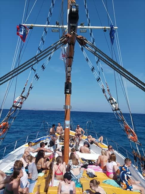 Kos: 3-Island Cruise with Lunch and Hotel Transfer - Dolphins and sea time: swimming from the boat and motion comfort tips
